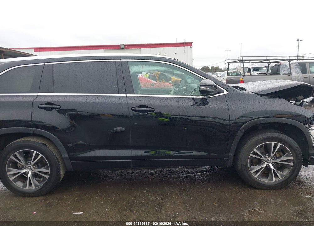 2016 TOYOTA HIGHLANDER XLE V6 VIN: 5TDKKRFH4GS131640