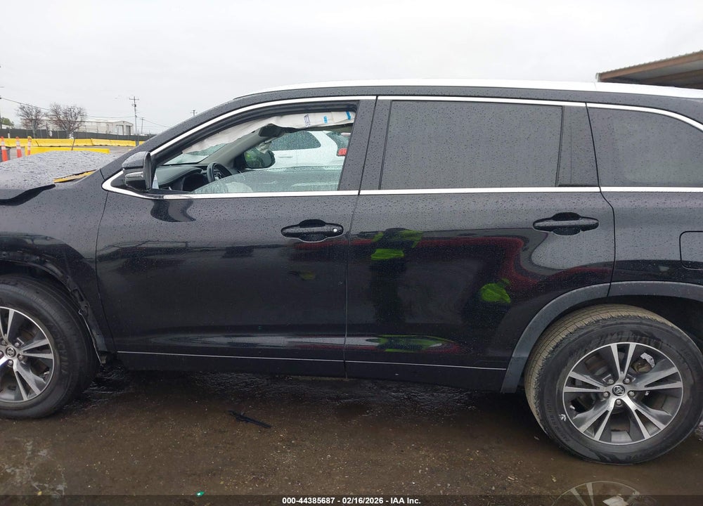 2016 TOYOTA HIGHLANDER XLE V6 VIN: 5TDKKRFH4GS131640