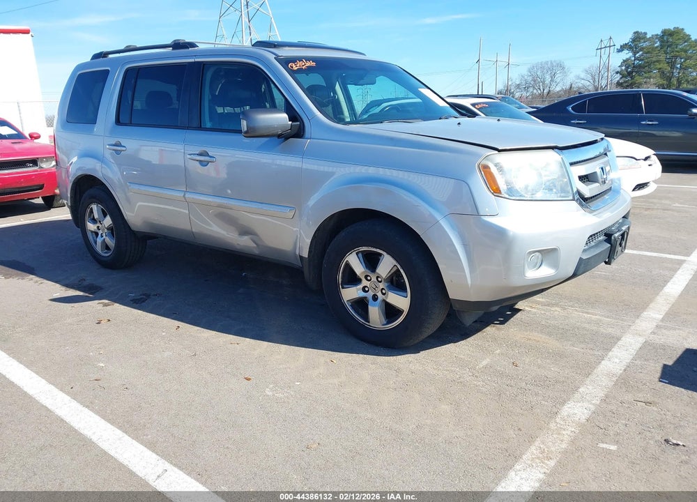 2011 HONDA PILOT EXL VIN: 5FNYF3H57BB050191