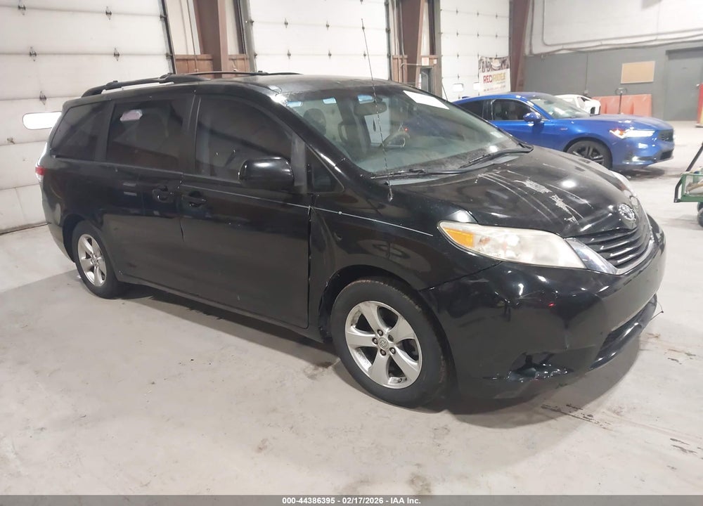 2013 TOYOTA SIENNA LE V6 8 PASSENGER VIN: 5TDKK3DC7DS352293
