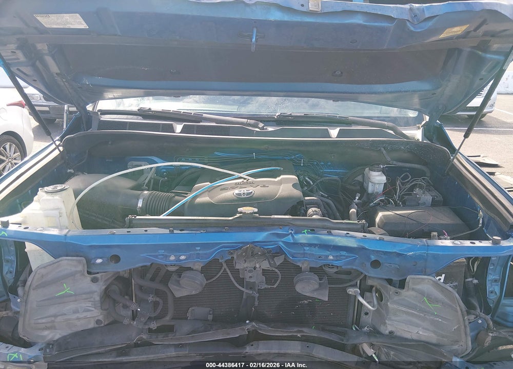 2016 TOYOTA TUNDRA SR5 5.7L V8 VIN: 5TFEW5F17GX211523