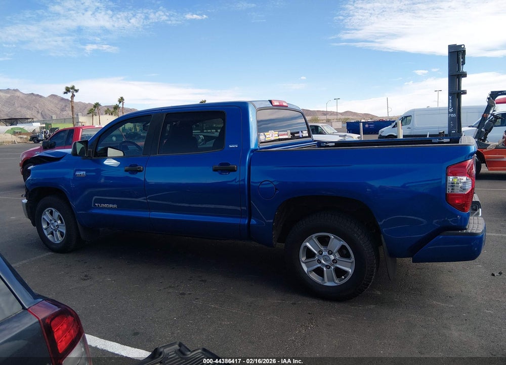 2016 TOYOTA TUNDRA SR5 5.7L V8 VIN: 5TFEW5F17GX211523