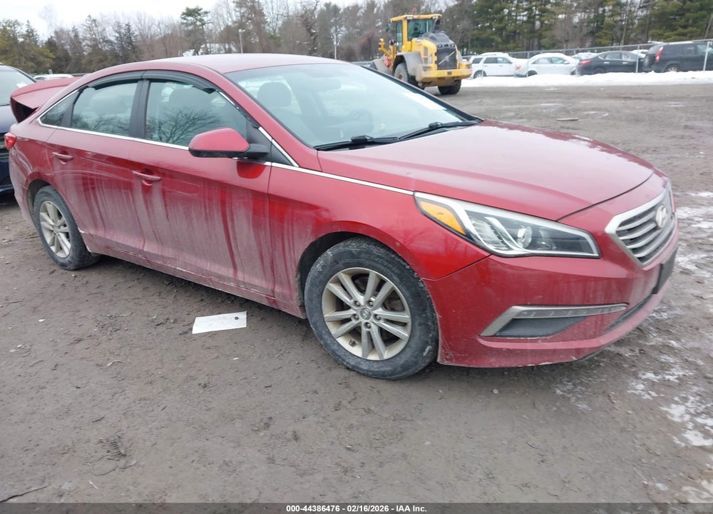 2015 HYUNDAI SONATA SE VIN: 5NPE24AFXFH212944