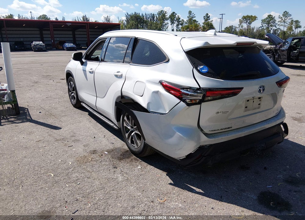 2022 TOYOTA HIGHLANDER HYBRID XLE VIN: 5TDGARAH0NS512558