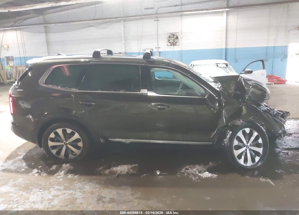 2020 KIA TELLURIDE S VIN: 5XYP6DHC3LG095798