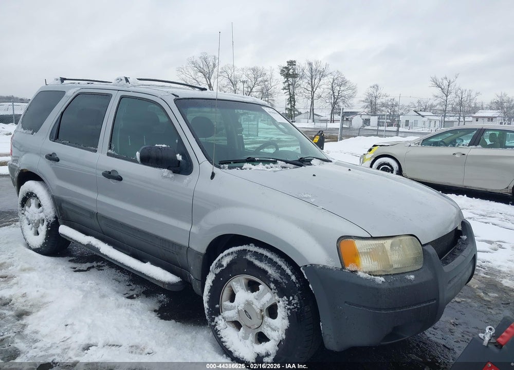 2003 FORD ESCAPE XLT VIN: 1FMCU93143KC35645