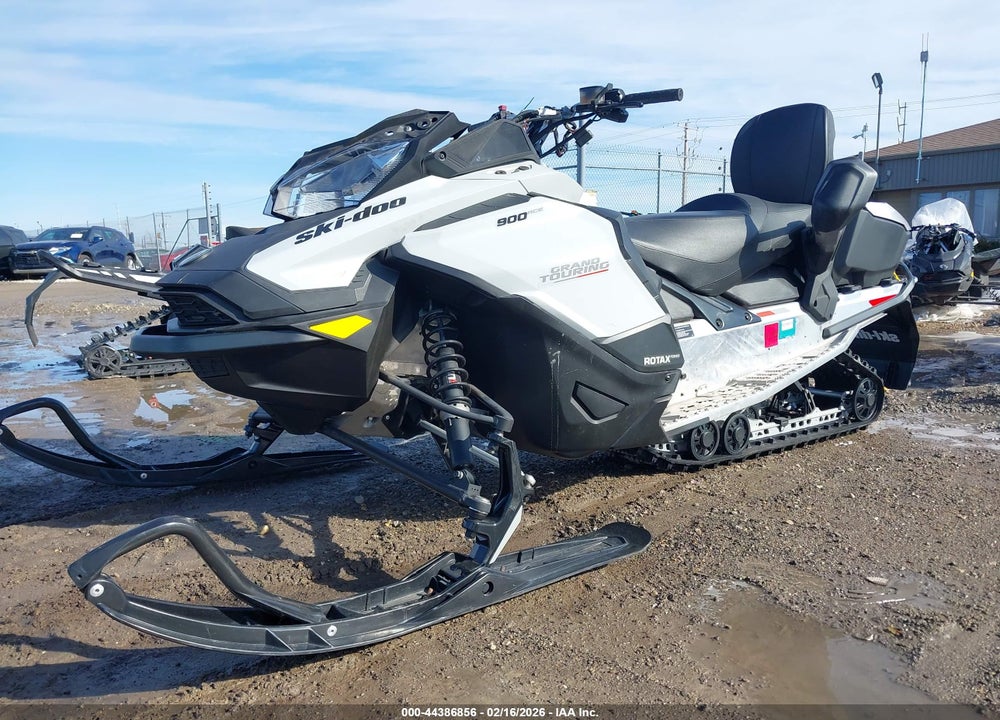 2022 SKI-DOO GRAND TOURING SE VIN: 2BPSEANA0NV000277