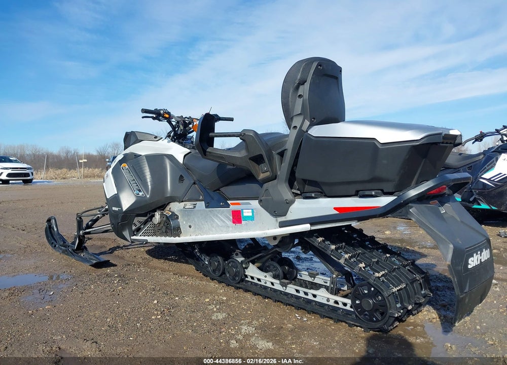 2022 SKI-DOO GRAND TOURING SE VIN: 2BPSEANA0NV000277