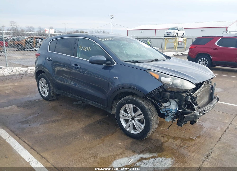 2018 KIA SPORTAGE LX VIN: KNDPMCAC5J7423887