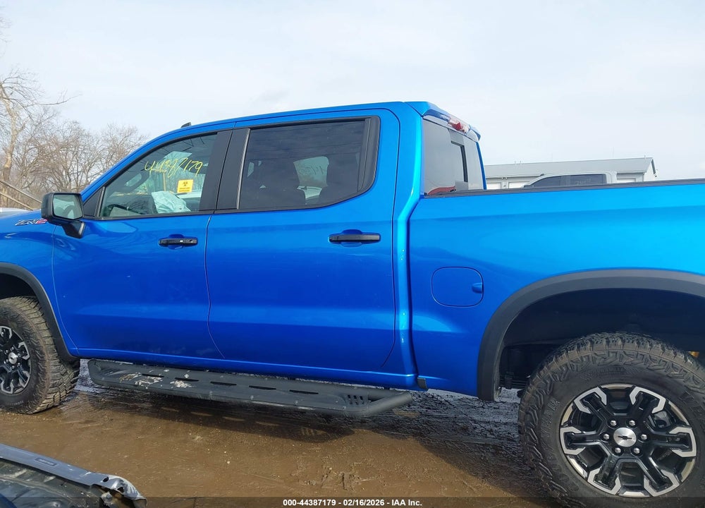 2025 CHEVROLET SILVERADO 1500 4WD  SHORT BED ZR2 VIN: 3GCUKHE8XSG353062