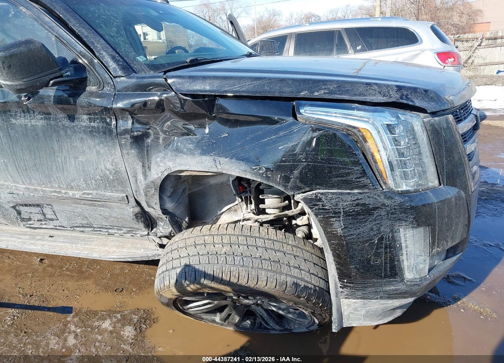 2018 CADILLAC ESCALADE ESV LUXURY VIN: 1GYS4HKJ7JR360472