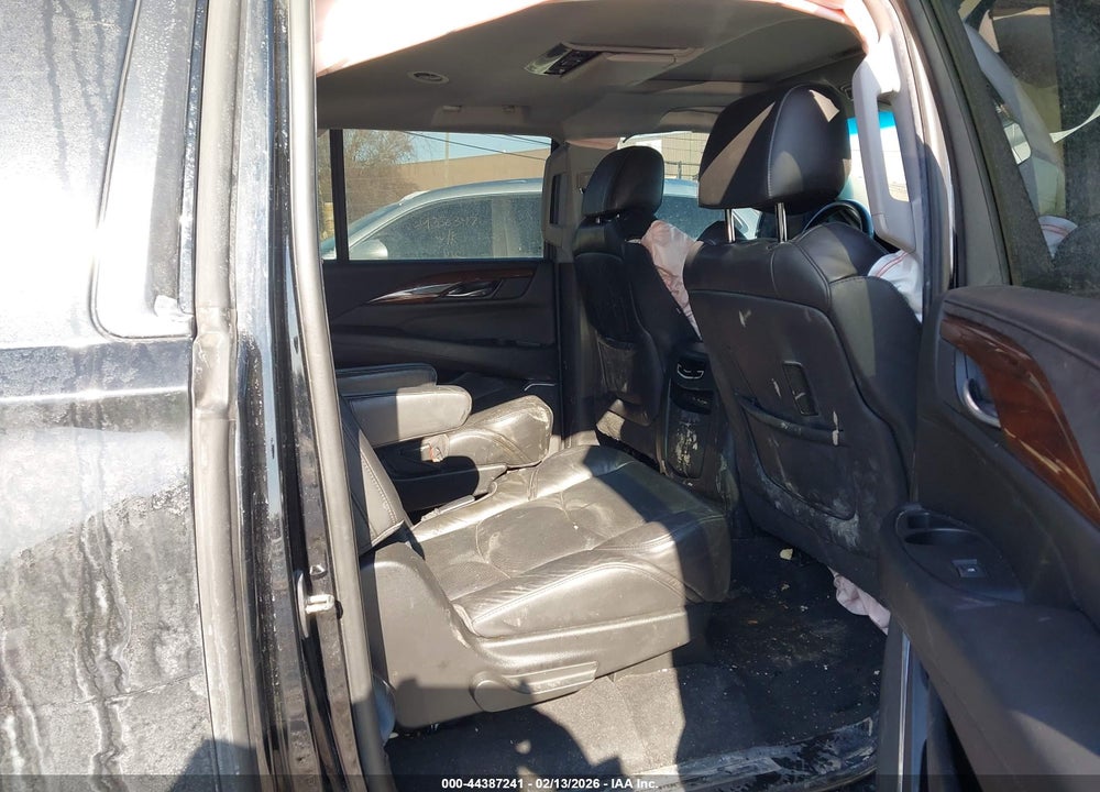 2018 CADILLAC ESCALADE ESV LUXURY VIN: 1GYS4HKJ7JR360472