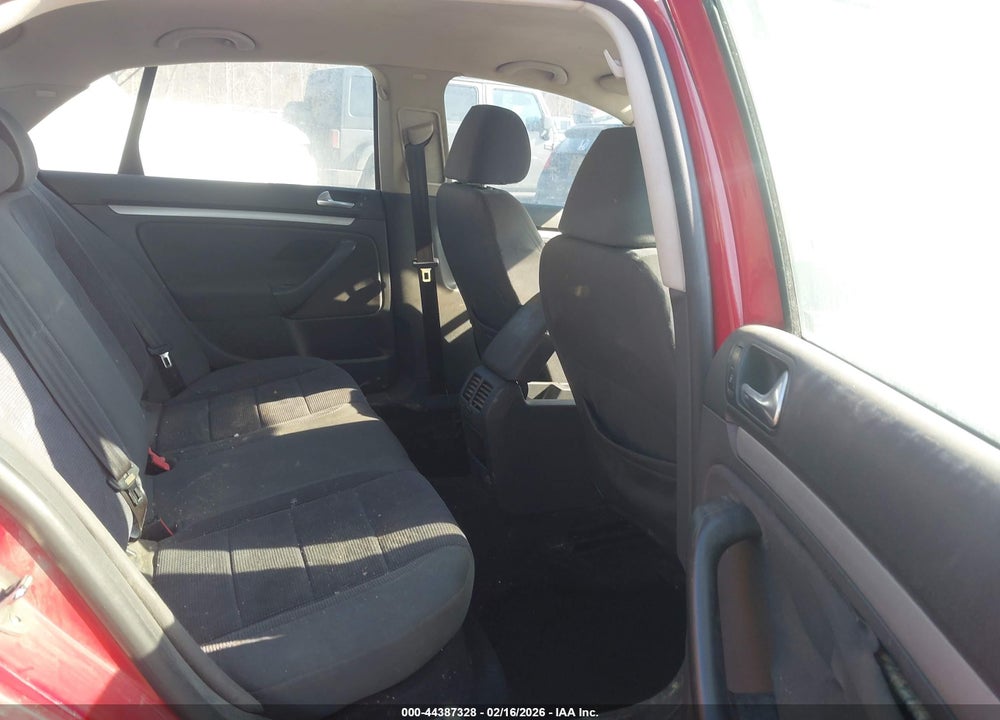 2007 VOLKSWAGEN JETTA VIN: 3VWGG71K07M137107