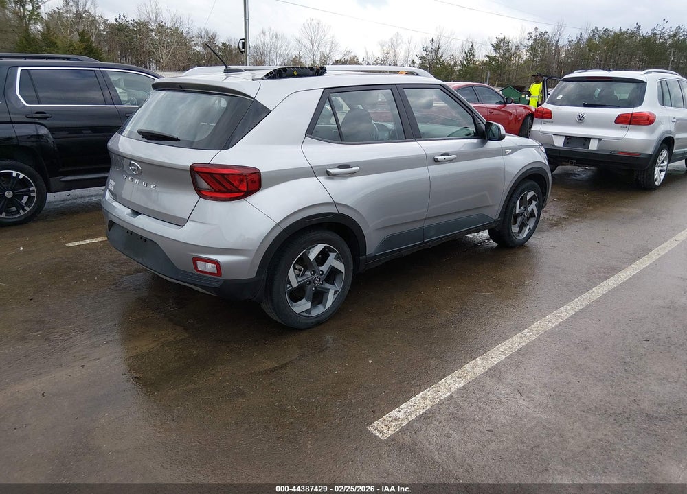 2024 HYUNDAI VENUE SEL VIN: KMHRC8A37RU315689