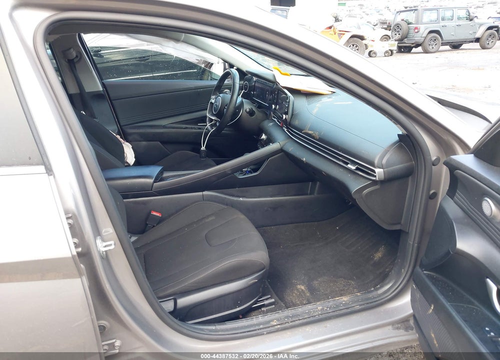 2021 HYUNDAI ELANTRA SEL VIN: KMHLN4AG9MU125011