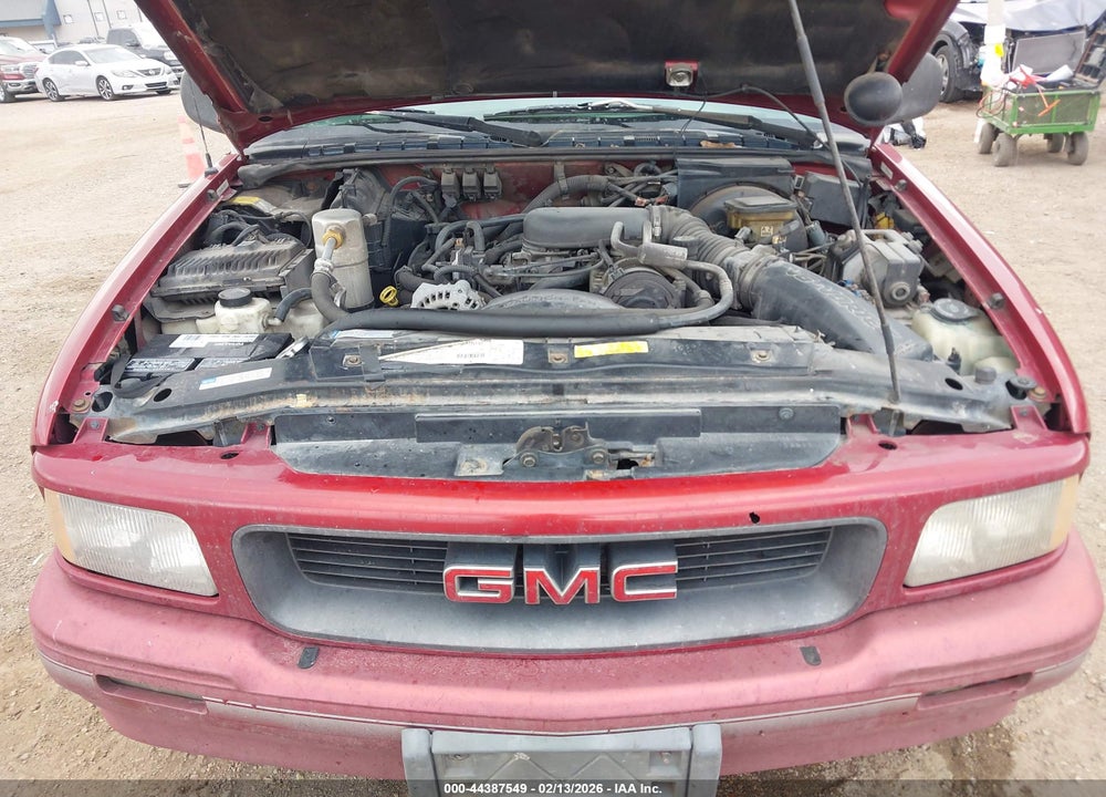 1997 GMC JIMMY SLS VIN: 1GKCS13W9V2558216