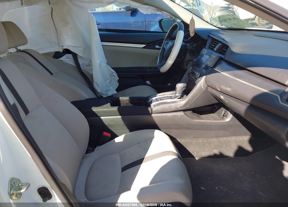 2017 HONDA CIVIC LX VIN: 2HGFC2F5XHH549715