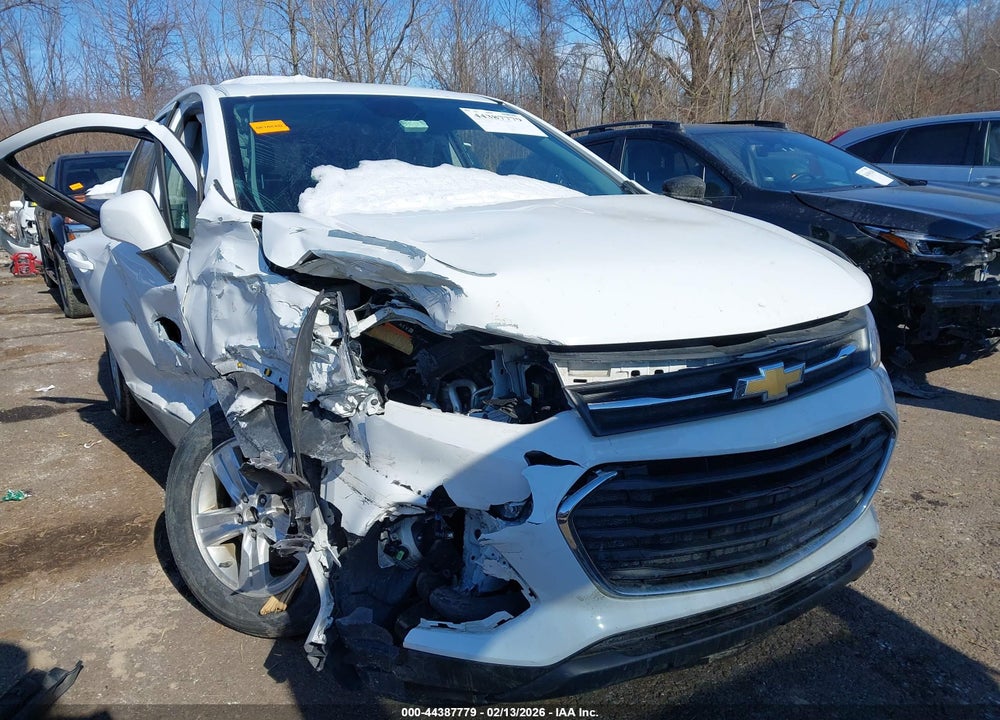 2021 CHEVROLET TRAX FWD LS VIN: KL7CJKSB1MB305924