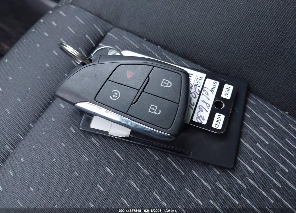 2026 CHEVROLET EQUINOX AWD LT VIN: 3GNAXPEG6TL245043