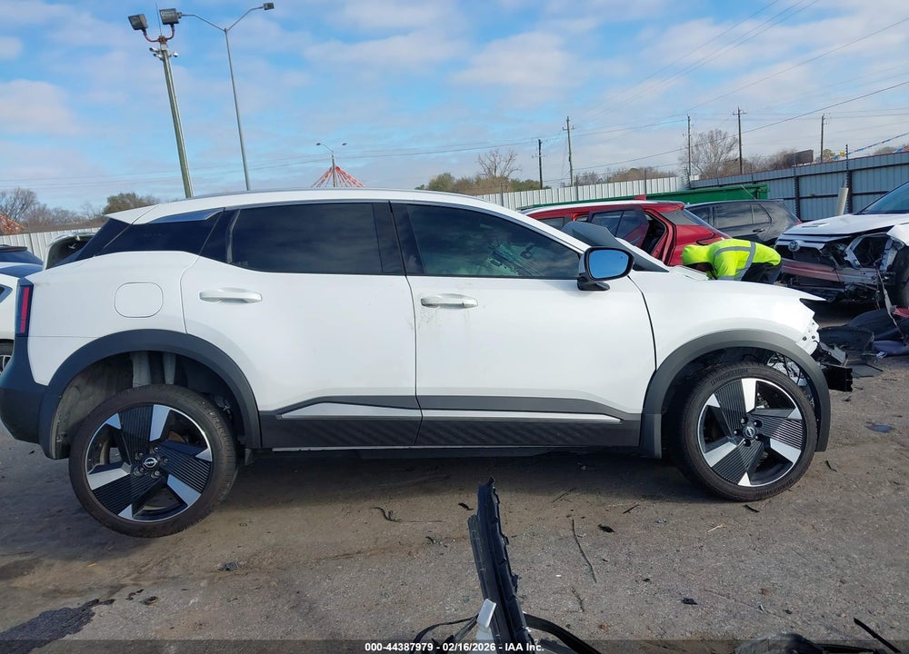 2025 NISSAN KICKS SR FWD VIN: 3N8AP6DA2SL437496