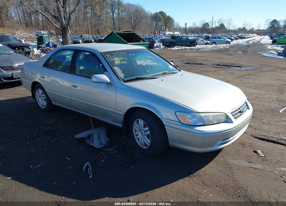 2001 TOYOTA CAMRY LE VIN: 4T1BG22K31U089406