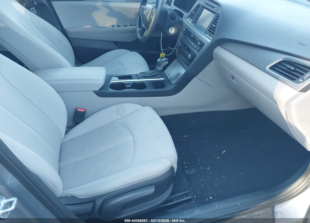 2017 HYUNDAI SONATA SE VIN: 5NPE24AF6HH484507