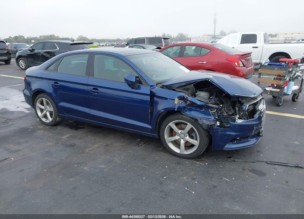 2016 AUDI A3 2.0T PREMIUM VIN: WAUB8GFF6G1020082