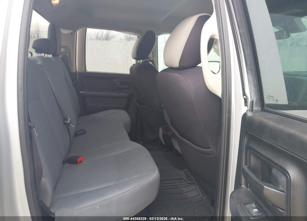 2019 RAM 1500 CLASSIC TRADESMAN VIN: 1C6RR6FG4KS555360