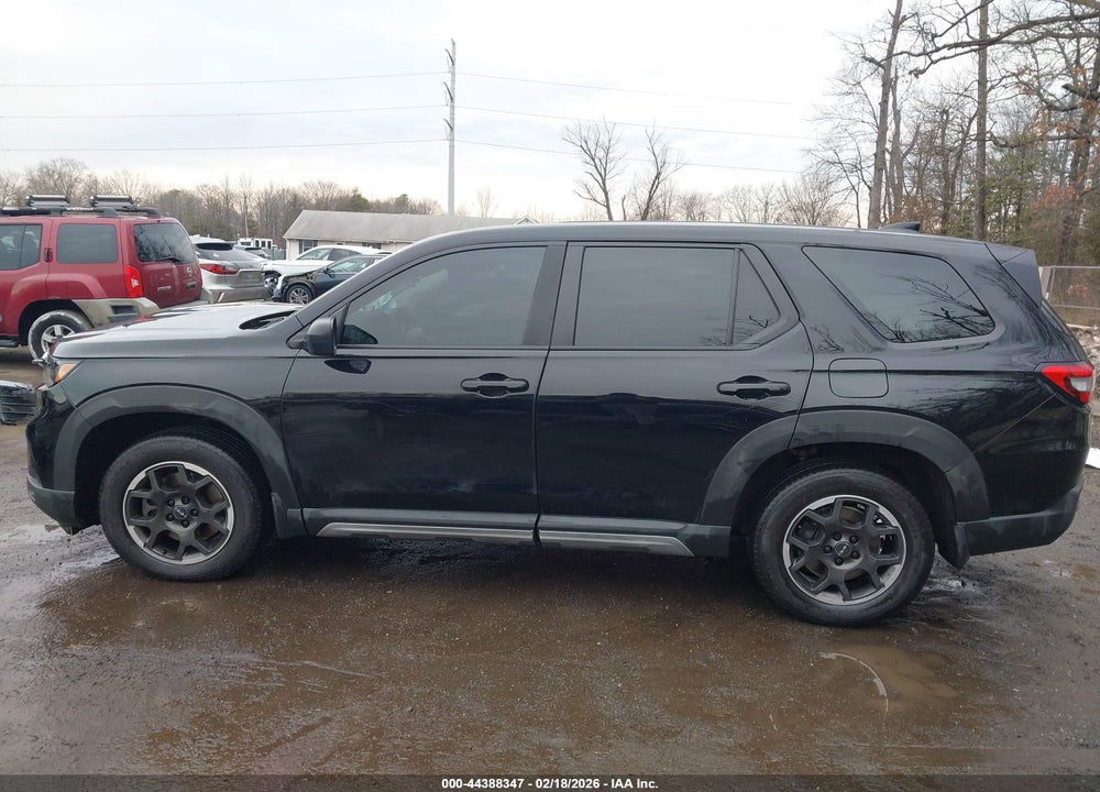 2023 HONDA PILOT AWD LX VIN: 5FNYG1H24PB021858