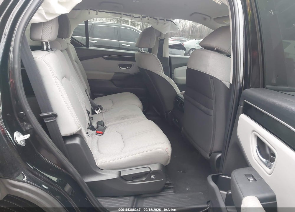 2023 HONDA PILOT AWD LX VIN: 5FNYG1H24PB021858