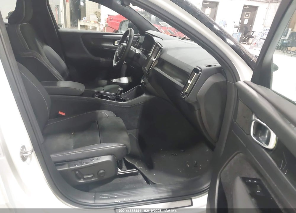 2022 VOLVO C40 RECHARGE PURE ELECTRIC P8 ULTIMATE VIN: YV4ED3GB7N2009435