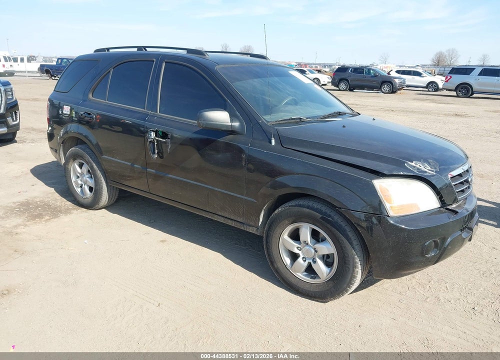2008 KIA SORENTO LX VIN: KNDJD735785852417