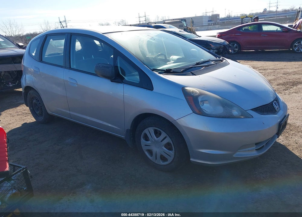 2011 HONDA FIT VIN: JHMGE8H35BS001891