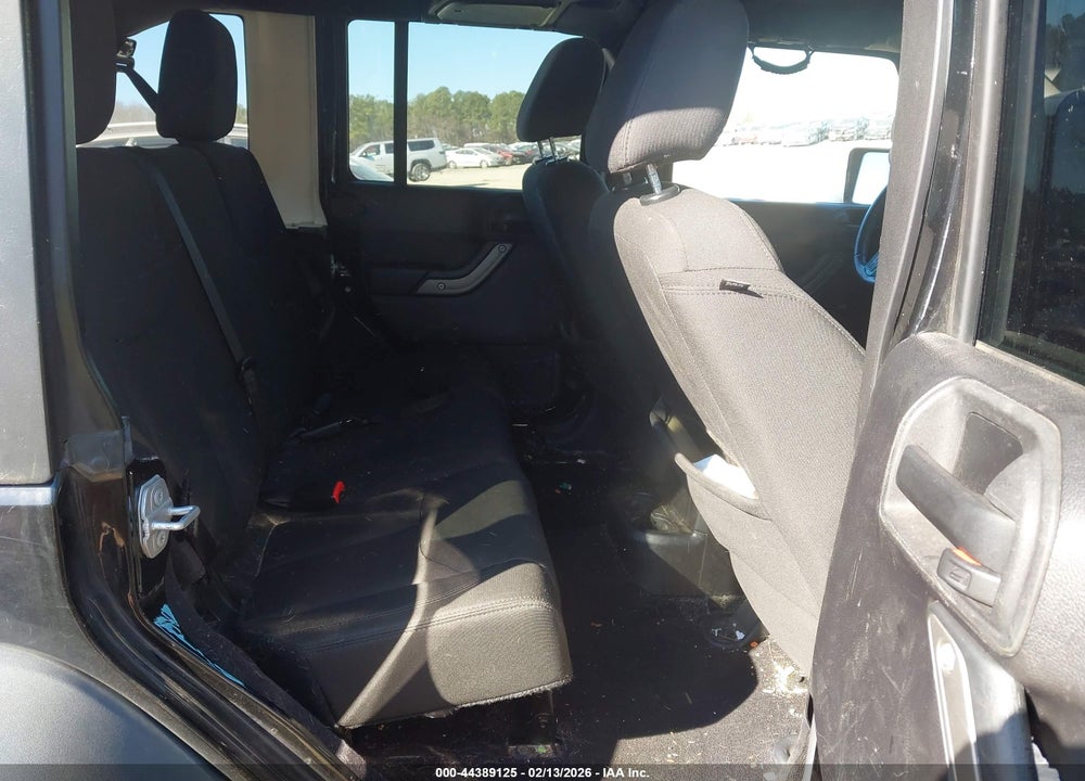 2015 JEEP WRANGLER UNLIMITED SPORT VIN: 1C4HJWDG5FL764735