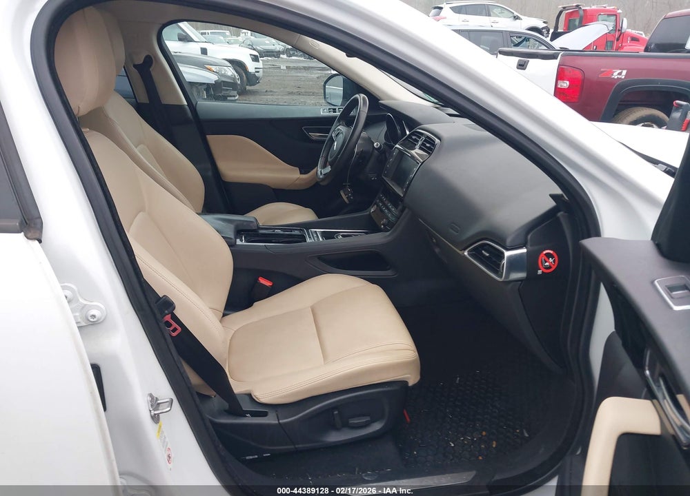 2018 JAGUAR F-PACE 25T PREMIUM VIN: SADCJ2FX4JA272271