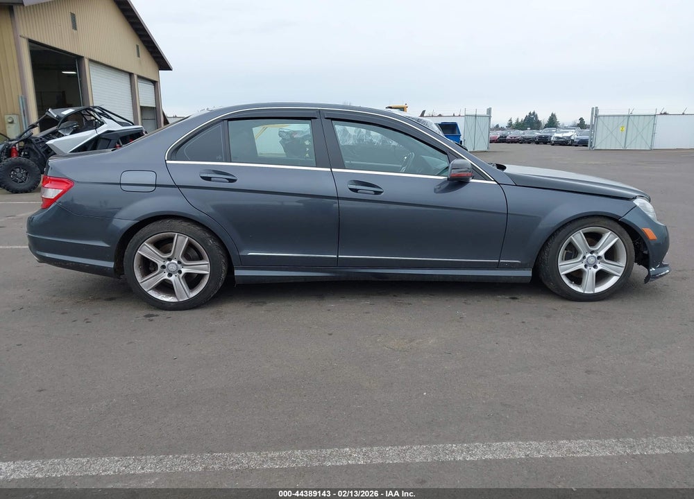 2011 MERCEDES-BENZ C 300 SPORT 4MATIC VIN: WDDGF8BB3BR134550