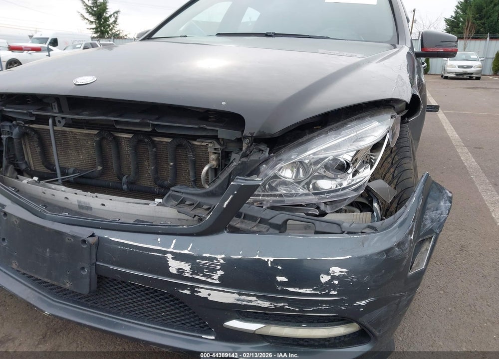 2011 MERCEDES-BENZ C 300 SPORT 4MATIC VIN: WDDGF8BB3BR134550
