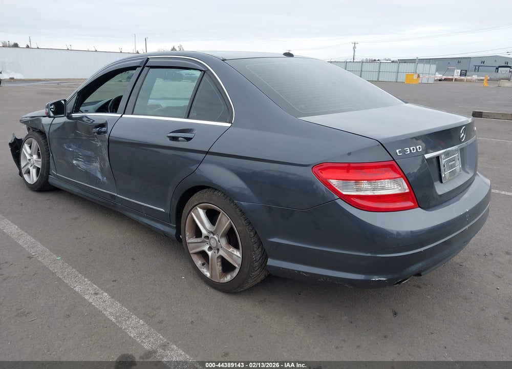 2011 MERCEDES-BENZ C 300 SPORT 4MATIC VIN: WDDGF8BB3BR134550