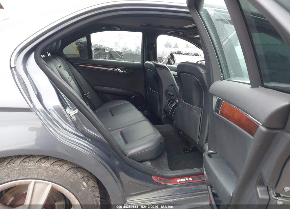 2011 MERCEDES-BENZ C 300 SPORT 4MATIC VIN: WDDGF8BB3BR134550