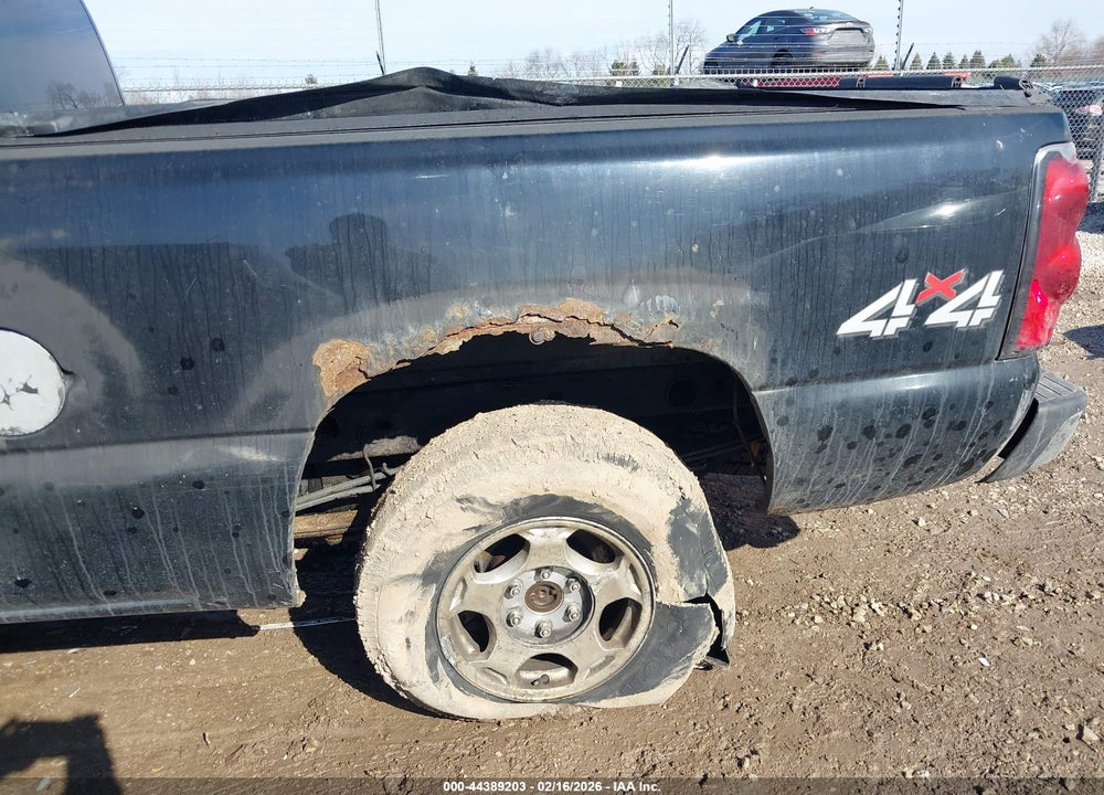 2004 CHEVROLET SILVERADO 1500 LS VIN: 1GCEK19T84E186012