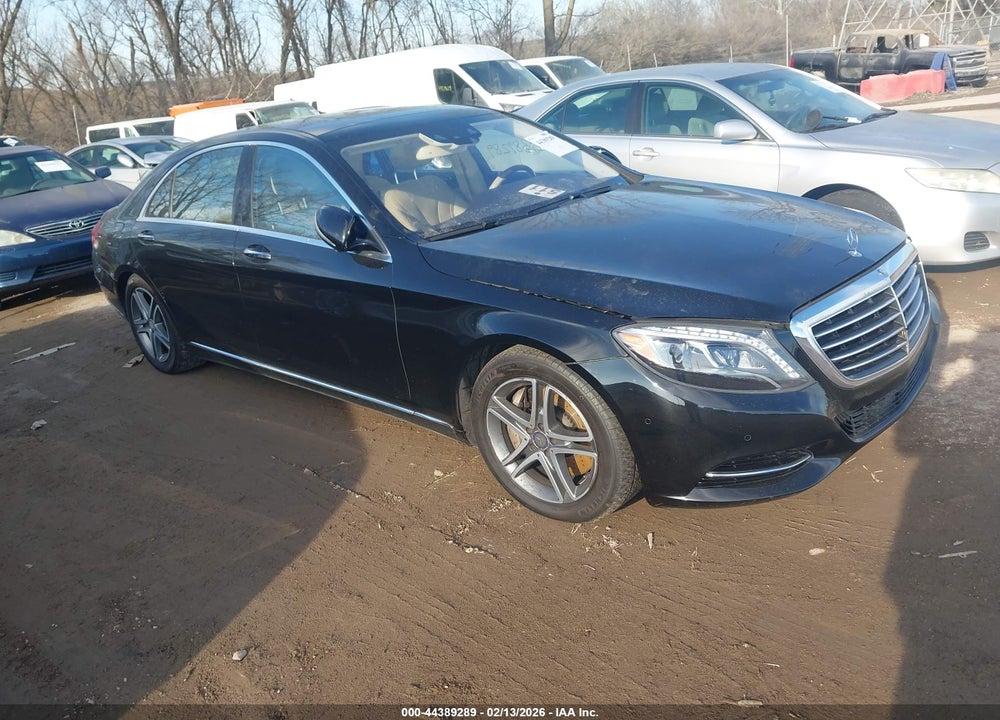 2016 MERCEDES-BENZ S 550 4MATIC VIN: WDDUG8FBXGA225959