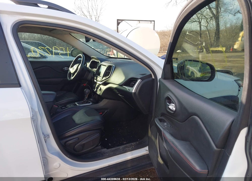 2015 JEEP CHEROKEE TRAILHAWK VIN: 1C4PJMBS2FW502225