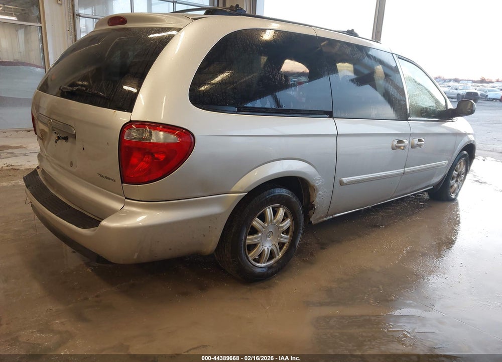 2005 CHRYSLER TOWN & COUNTRY TOURING VIN: 2C4GP54L25R568176