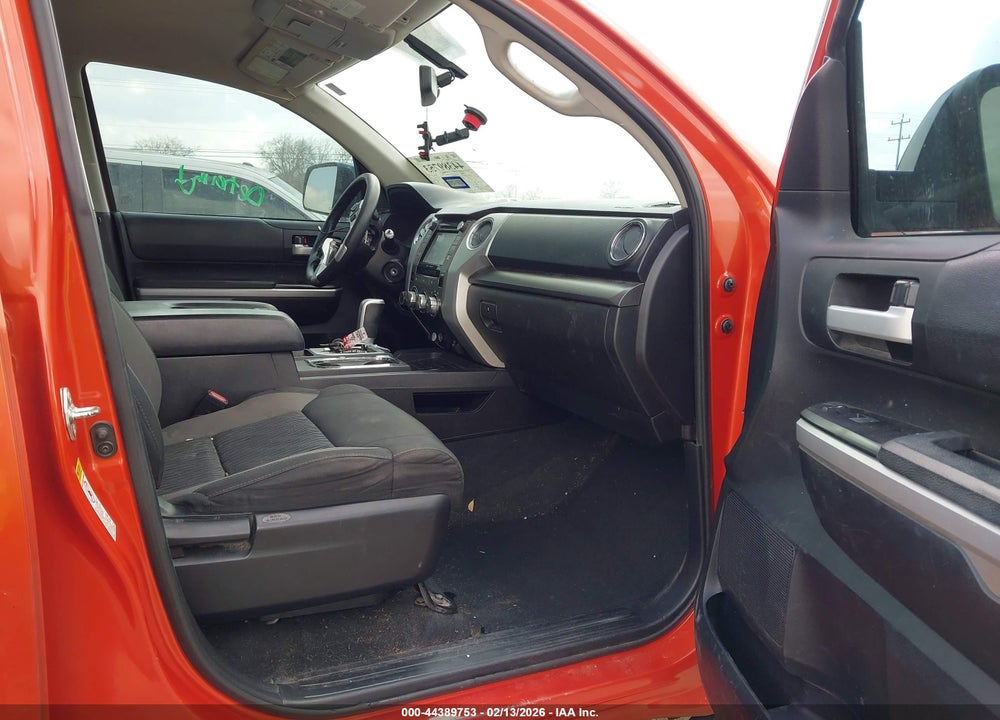 2016 TOYOTA TUNDRA SR5 5.7L V8 VIN: 5TFDW5F19GX539585