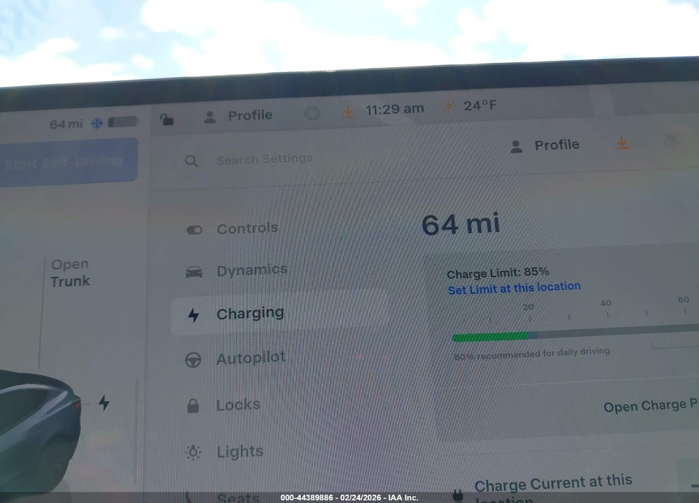 2025 TESLA MODEL 3 LONG RANGE REAR-WHEEL DRIVE/STANDARD REAR-WHEEL DRIVE VIN: 5YJ3E1EA4SF965552