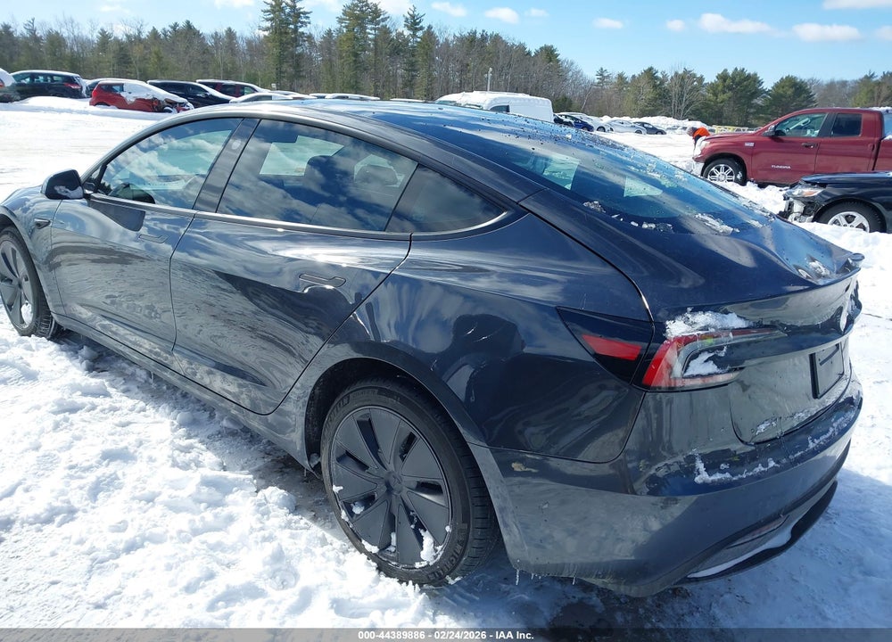 2025 TESLA MODEL 3 LONG RANGE REAR-WHEEL DRIVE/STANDARD REAR-WHEEL DRIVE VIN: 5YJ3E1EA4SF965552