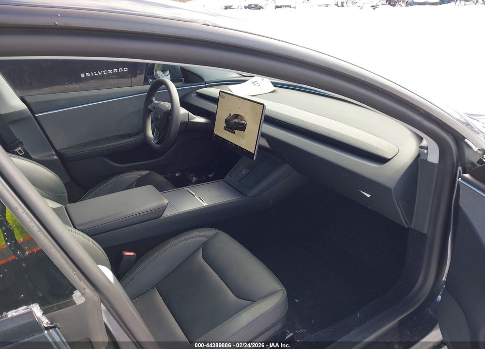 2025 TESLA MODEL 3 LONG RANGE REAR-WHEEL DRIVE/STANDARD REAR-WHEEL DRIVE VIN: 5YJ3E1EA4SF965552