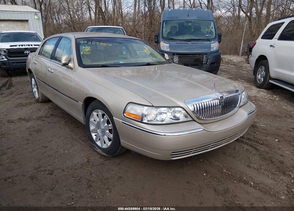 2010 LINCOLN TOWN CAR SIGNATURE LIMITED VIN: 2LNBL8CV0AX631593