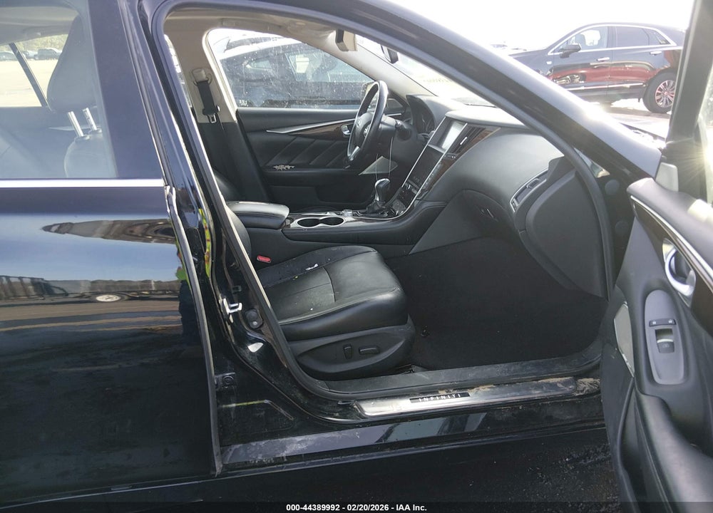 2017 INFINITI Q50 3.0T PREMIUM VIN: JN1EV7AR4HM840318