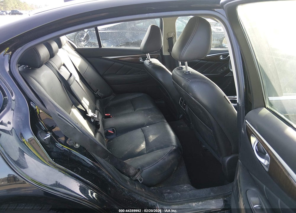 2017 INFINITI Q50 3.0T PREMIUM VIN: JN1EV7AR4HM840318